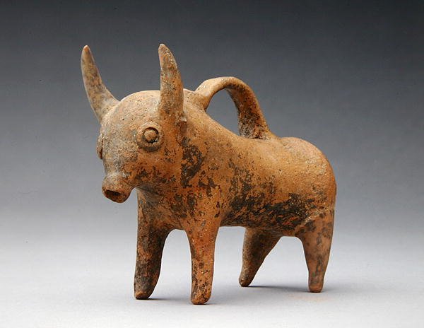 Ökör alakú tégely, ie 1575-1400 körül (kerámia) alkotó: Age Bronze