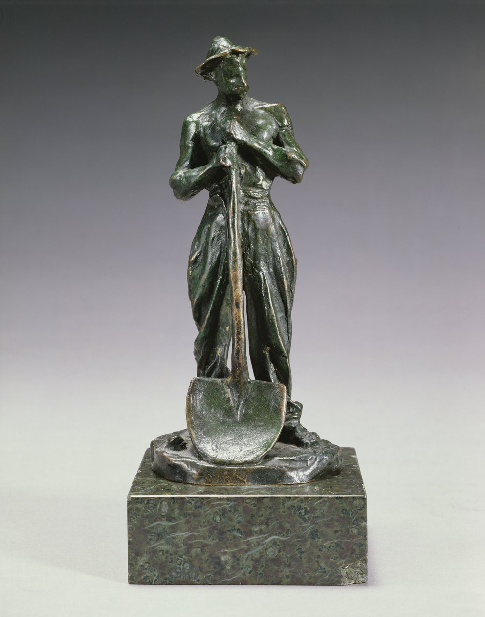 Munkás lapáttal (bronz) alkotó: Aime Jules Dalou