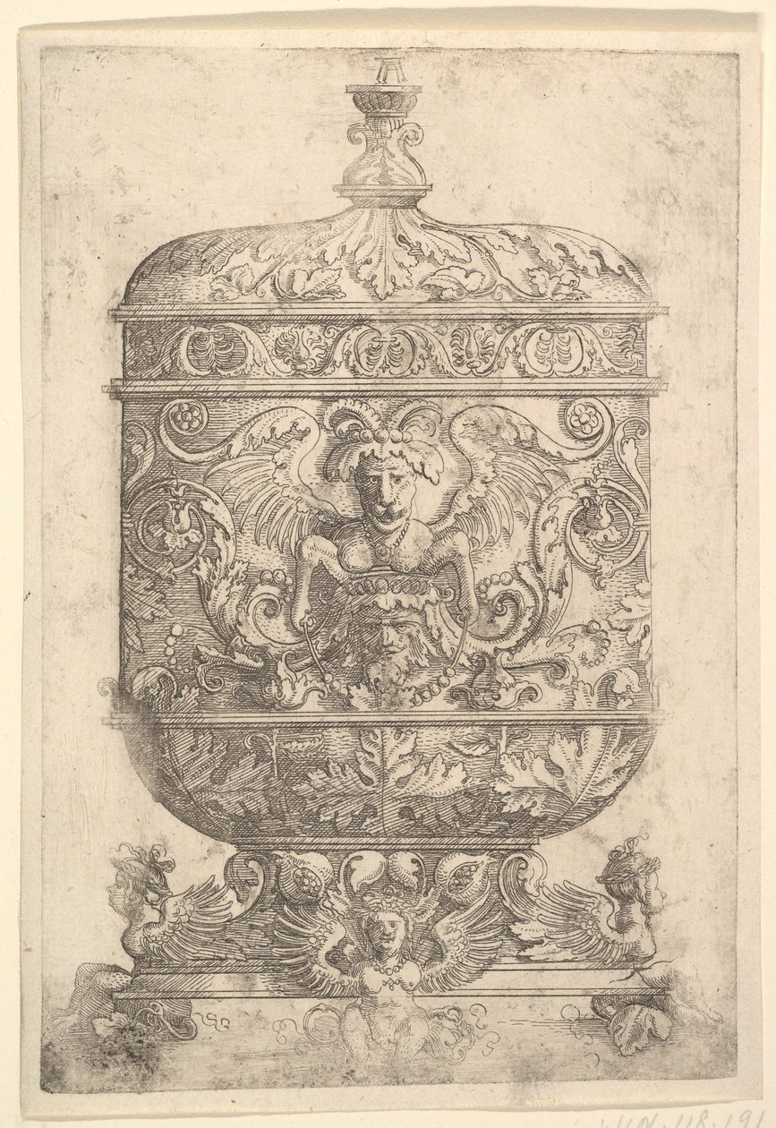 Fedett serleg fehér alapon groteszkekkel.n.d. alkotó: Albrecht Altdorfer