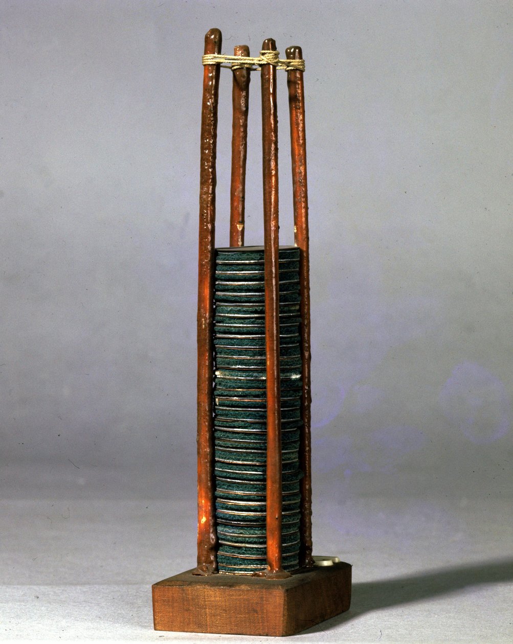 Alessandro (Alexander) Volta halom. Tudományos és Technológiai Múzeum, Milánó. alkotó: Alessandro Volta