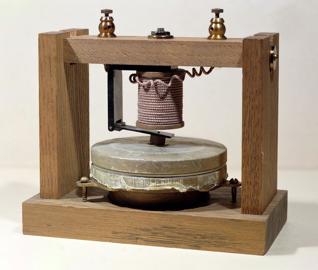 Telefon prototípus tervezése, 1873 alkotó: Alexander Graham Bell