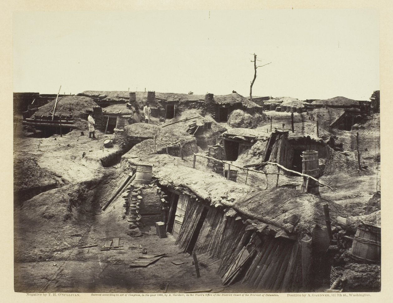 Quarters of Men Fort Sedgwickben, 1865. május. alkotó: Alexander Gardner