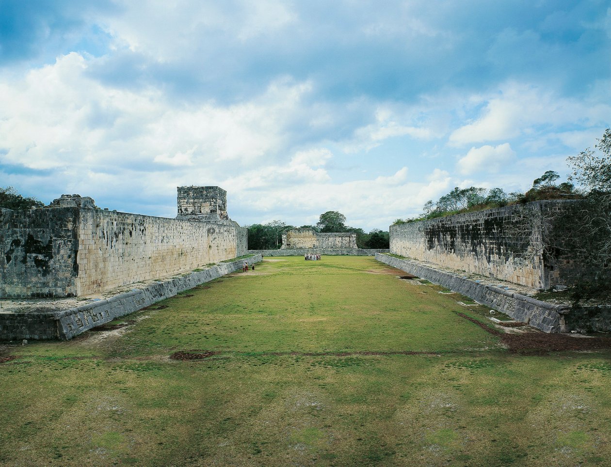 Mexikó, Yucatan állam, Chichen Itza, Great Ballcourt alkotó: Nicolas Toussaint Charlet