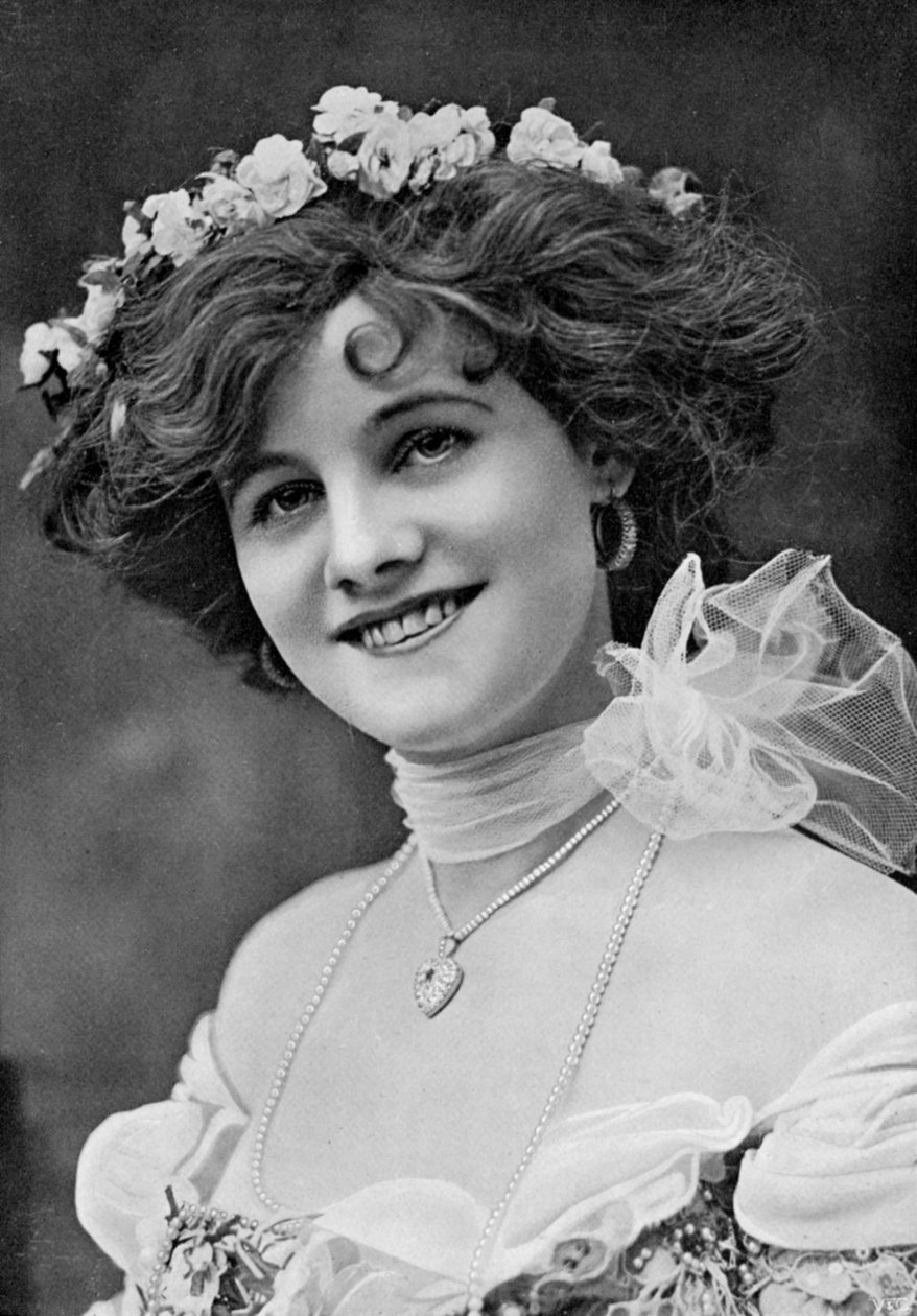 Miss Gertie Millar 1879-1952, színésznő, 1902-1903. alkotó: Alfred Ellis and Walery