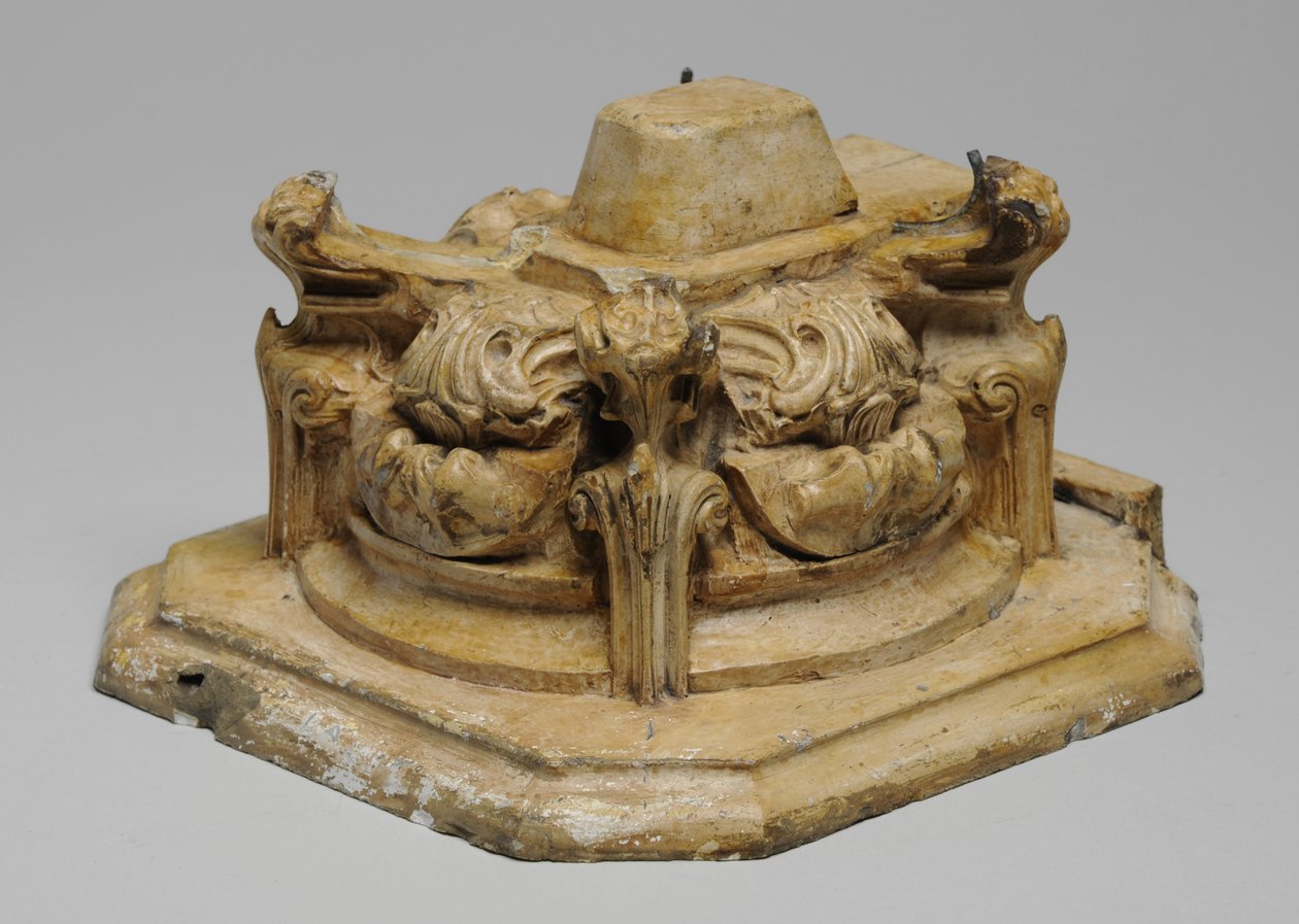 A Sam Wilson Chimneypiece 9 makette egyike, 1908-1914 körül (gipsz és sellak) alkotó: Alfred Gilbert