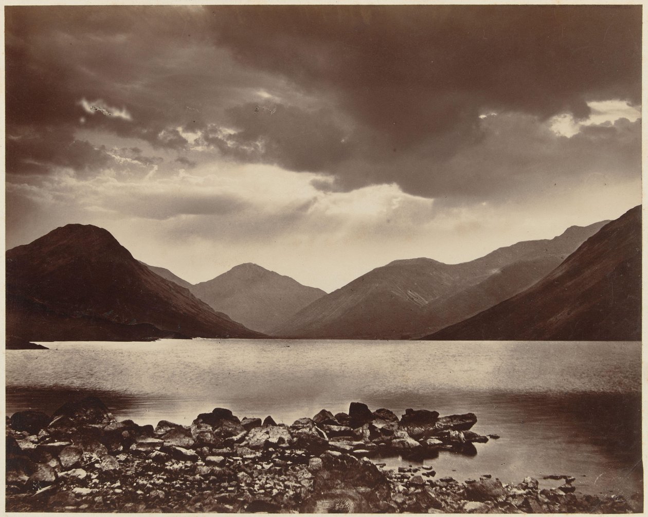 Kilátás Derwentwaterre Keswick közelében, Cumbria Pettitt Series Keswick (sorozat címe az objektumon) alkotó: Alfred Pettitt