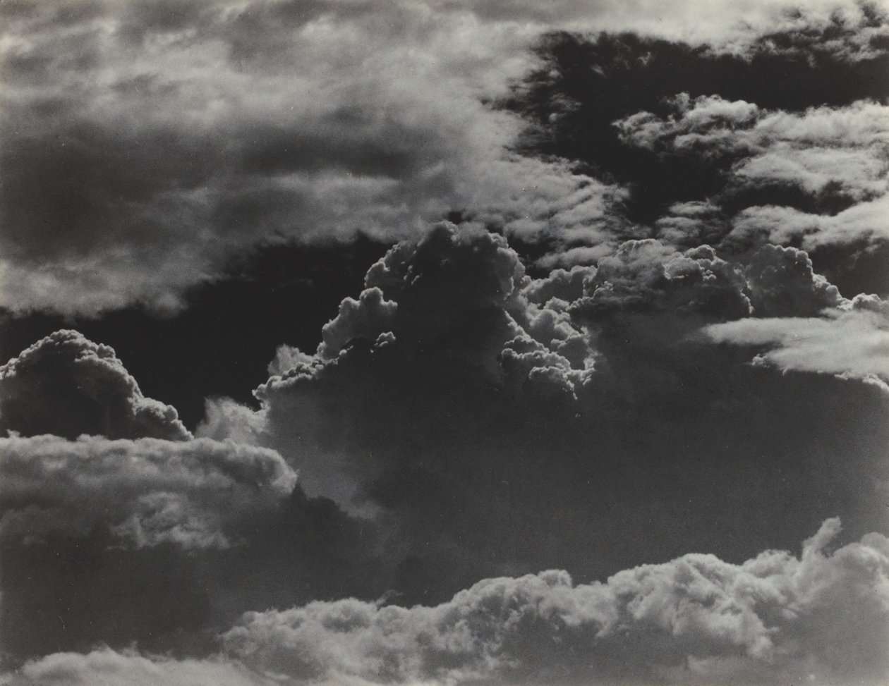 Felhők vagy azokkal egyenértékű jelenségek alkotó: Alfred Stieglitz