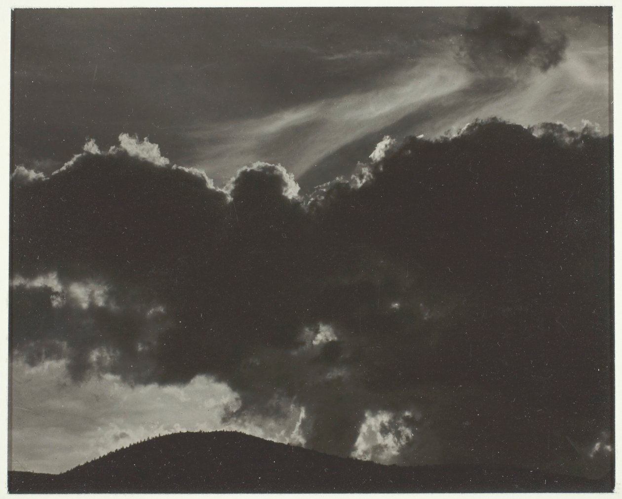 Egyenértékű, 1924. alkotó: Alfred Stieglitz