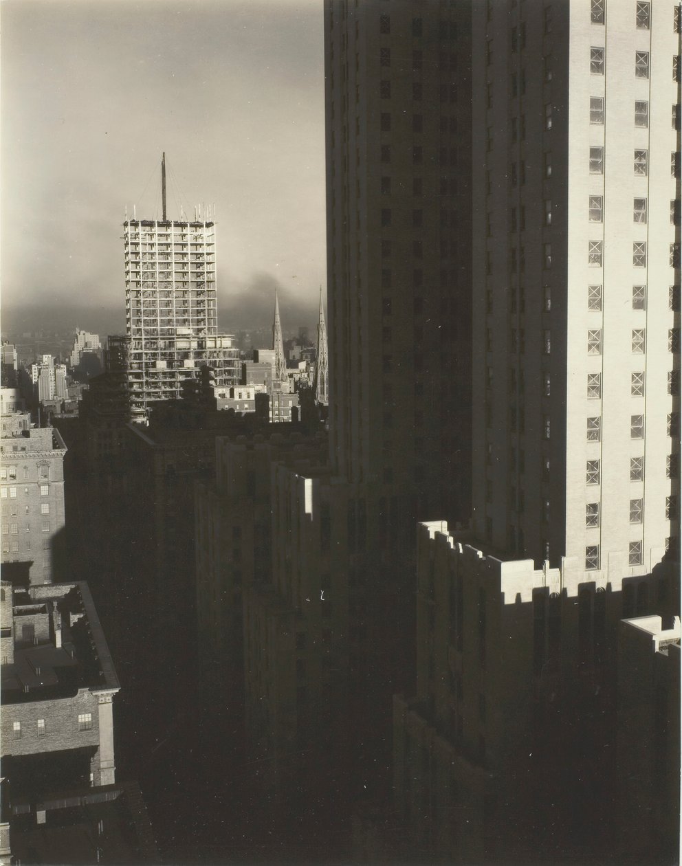 Az én ablakomból a Sheltonban, Nyugaton, 1931. alkotó: Alfred Stieglitz