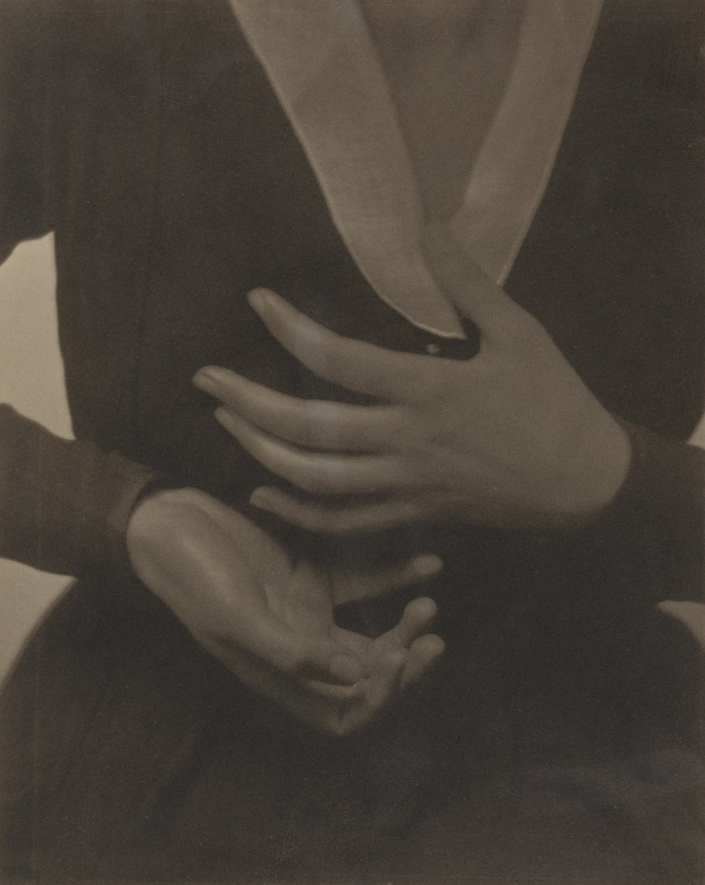 Georgia O’Keeffe – Kezek alkotó: Alfred Stieglitz