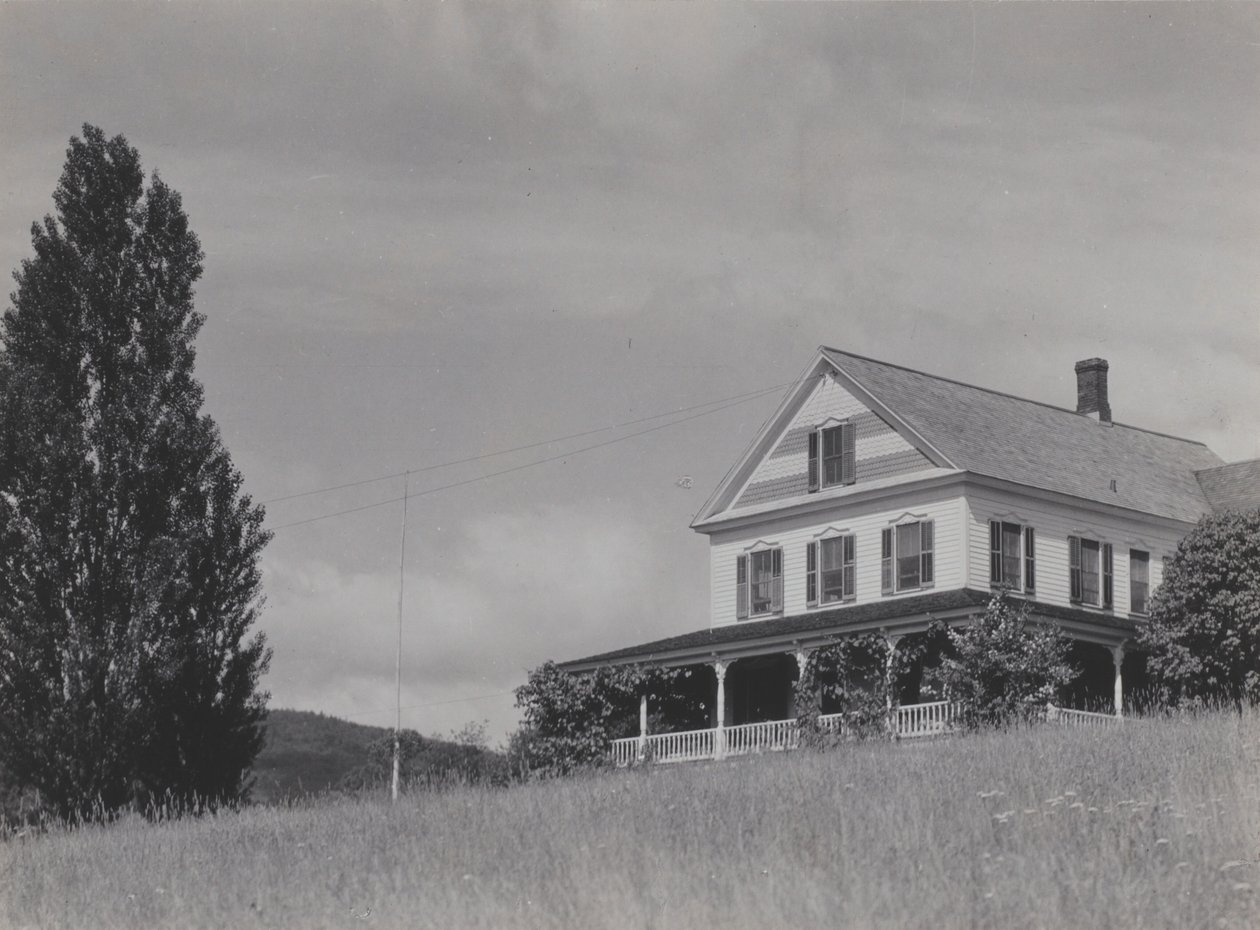 Ház a dombon, George-tó alkotó: Alfred Stieglitz