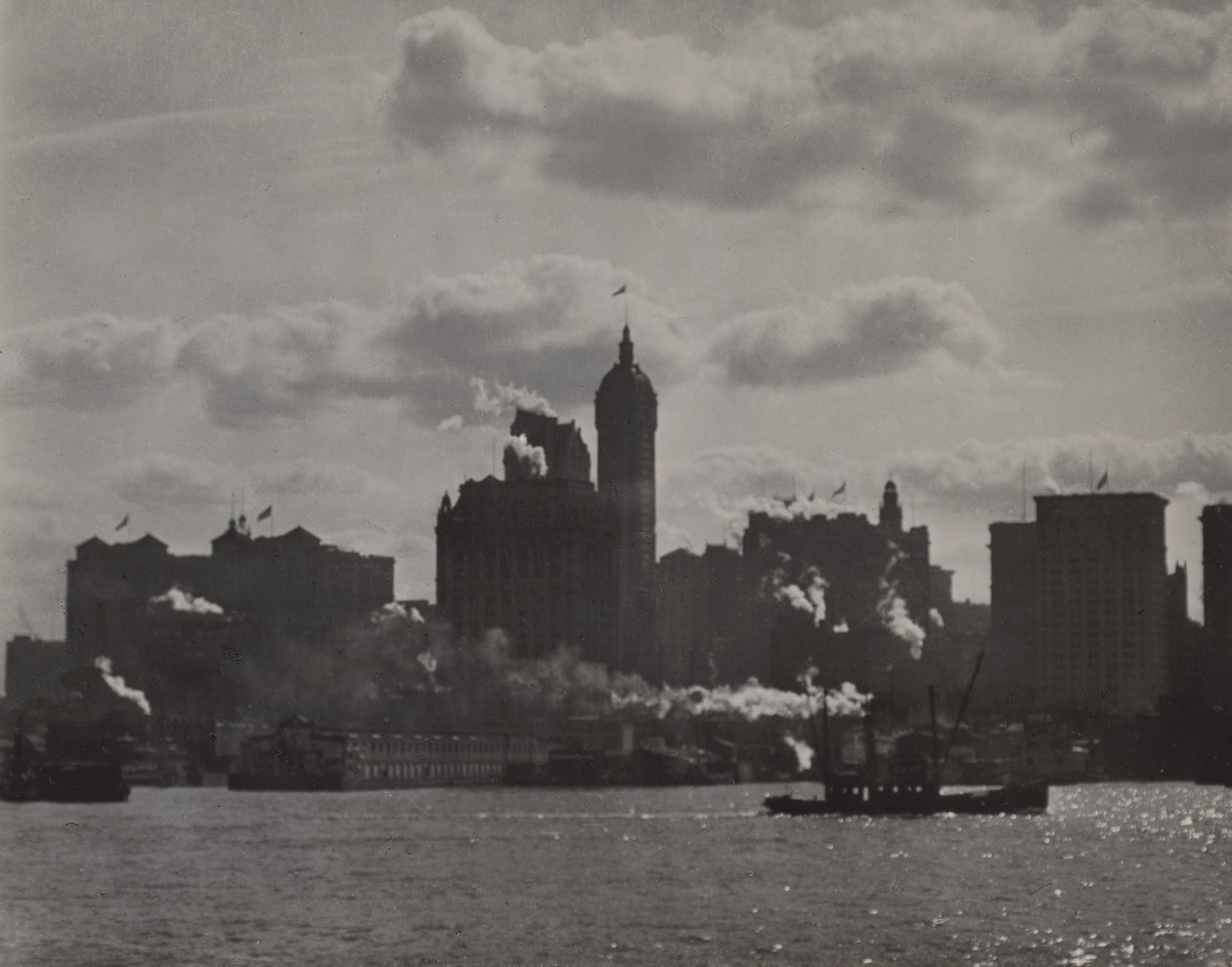 A Singer-épület a Hudson-folyóról nézve alkotó: Alfred Stieglitz