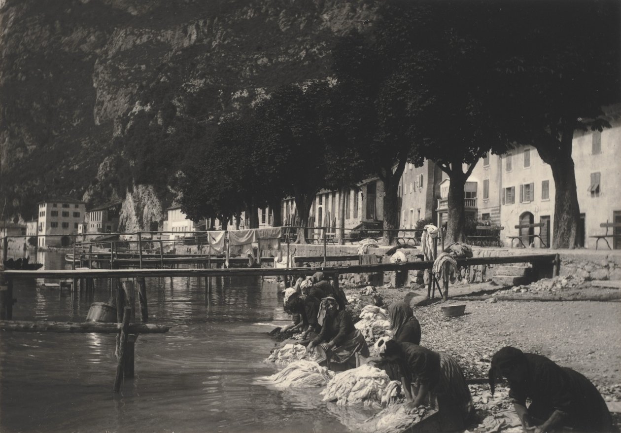 Mosónők Riva del Gardában alkotó: Alfred Stieglitz