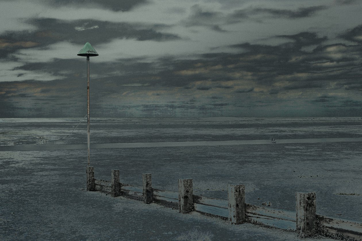 Beach Walk, Leigh-on-Sea, 2018 (kézzel átfestett fotó) alkotó: Alice Gur-Arie