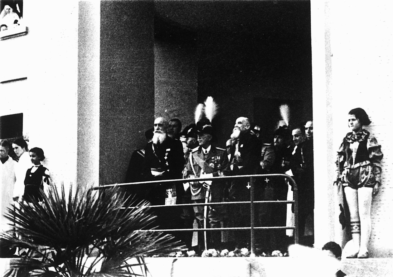 Villa Rosa Maltoni Mussolini: III. Viktor Emmanuel hivatalos látogatása (f/w fotó) alkotó: Fratelli Alinari