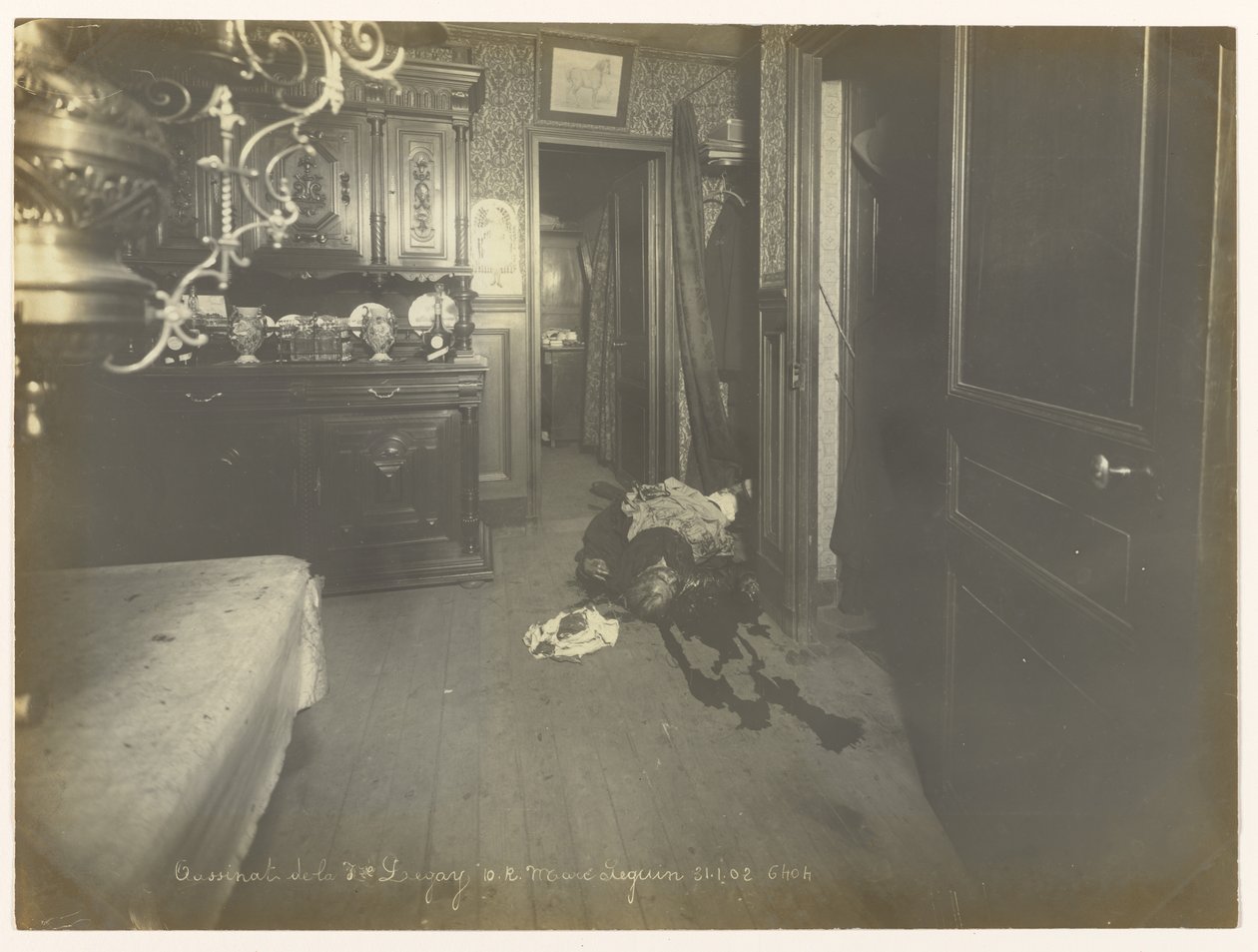 Az ebédlő nézete, ahol a holttestet megtalálták. alkotó: Alphonse Bertillon