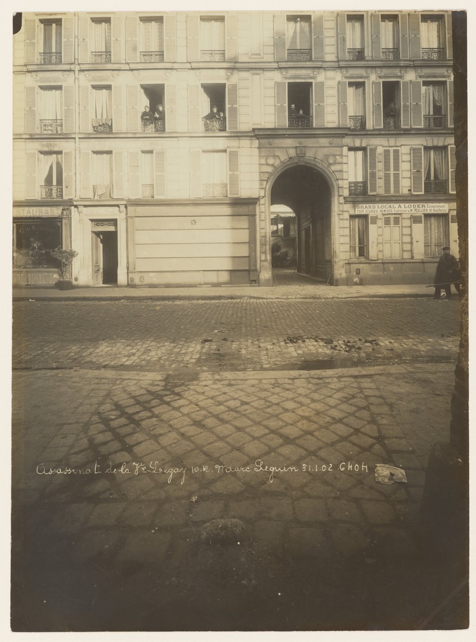 Az épület külső nézete alkotó: Alphonse Bertillon