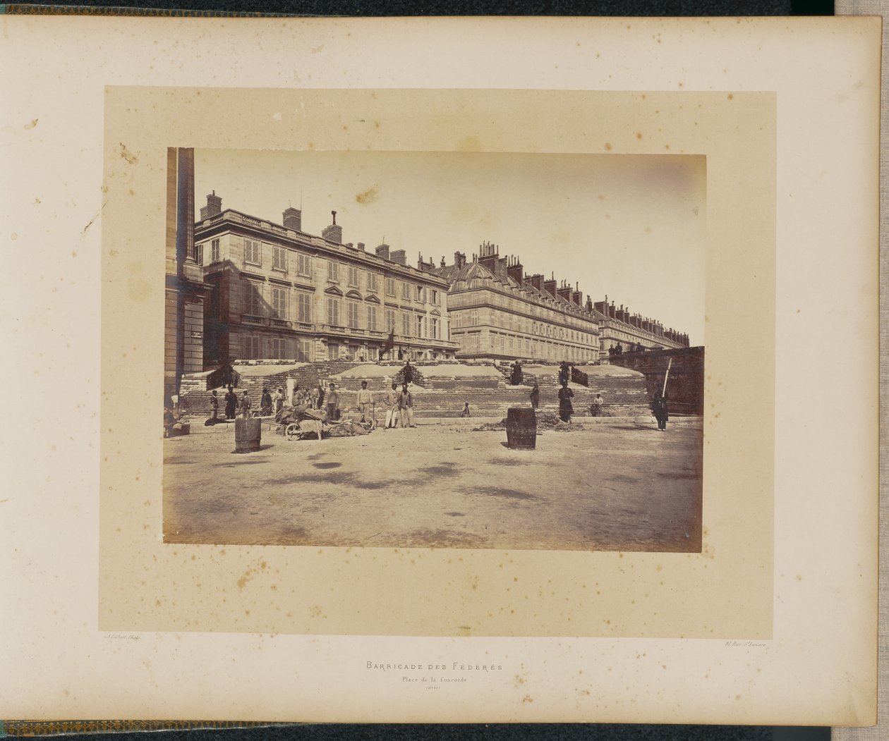 A föderáltak barikádja, Place de la Concorde. alkotó: Alphonse J. Liébert