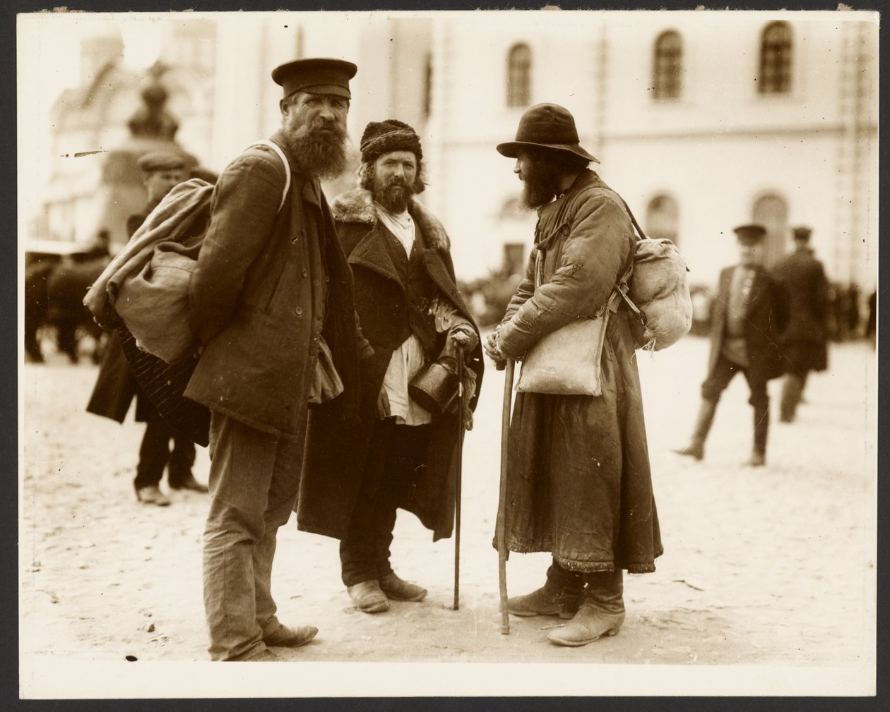 [Fényképek az oroszországi tanulmányútról, amelyeket a "A jobbágyság eltörlése Oroszországban" (1914) című festményhez használtak, a "Szlávok eposza ciklusból, Moszkva"] alkotó: Alphonse Maria Mucha