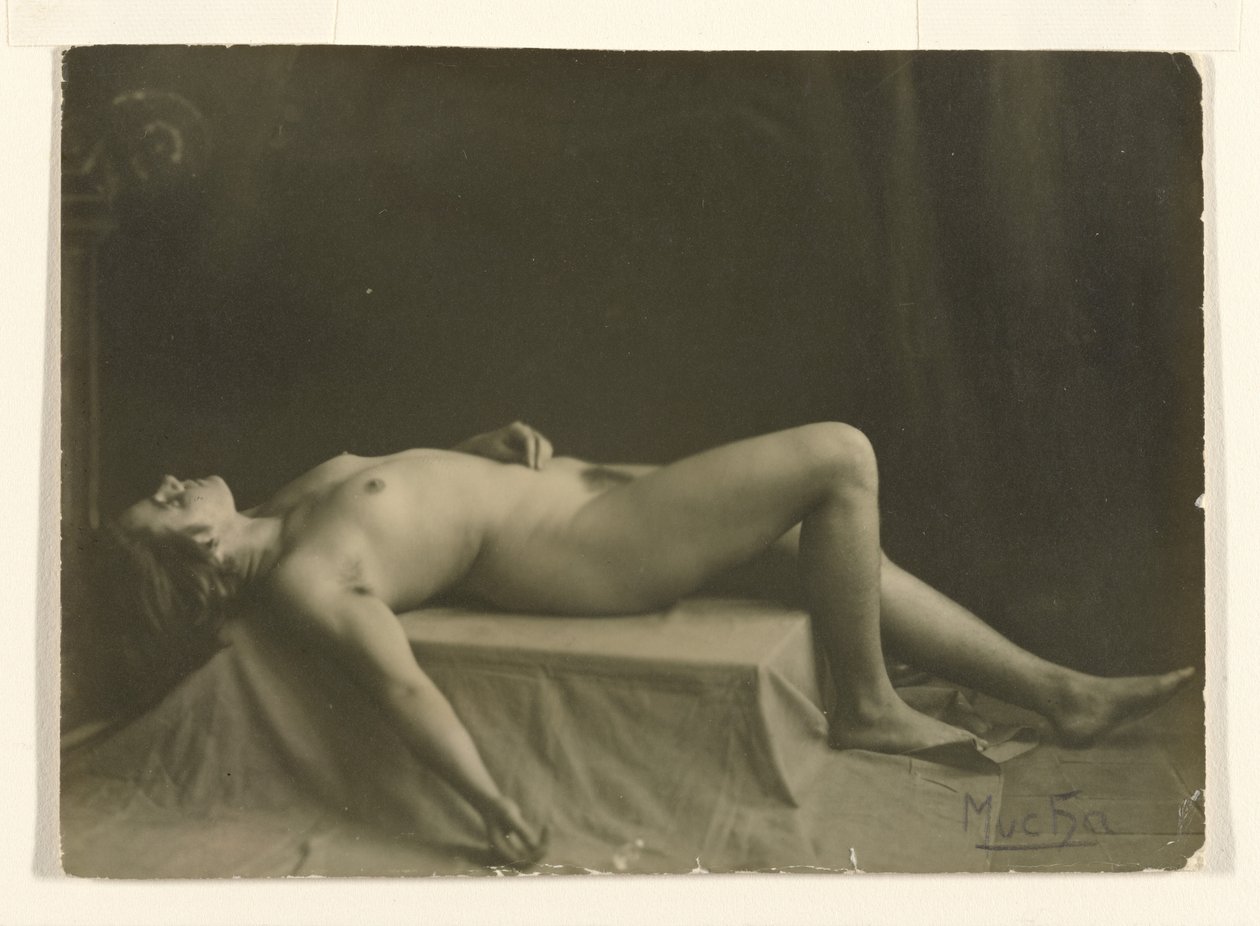 [Fekvő akt] alkotó: Alphonse Maria Mucha