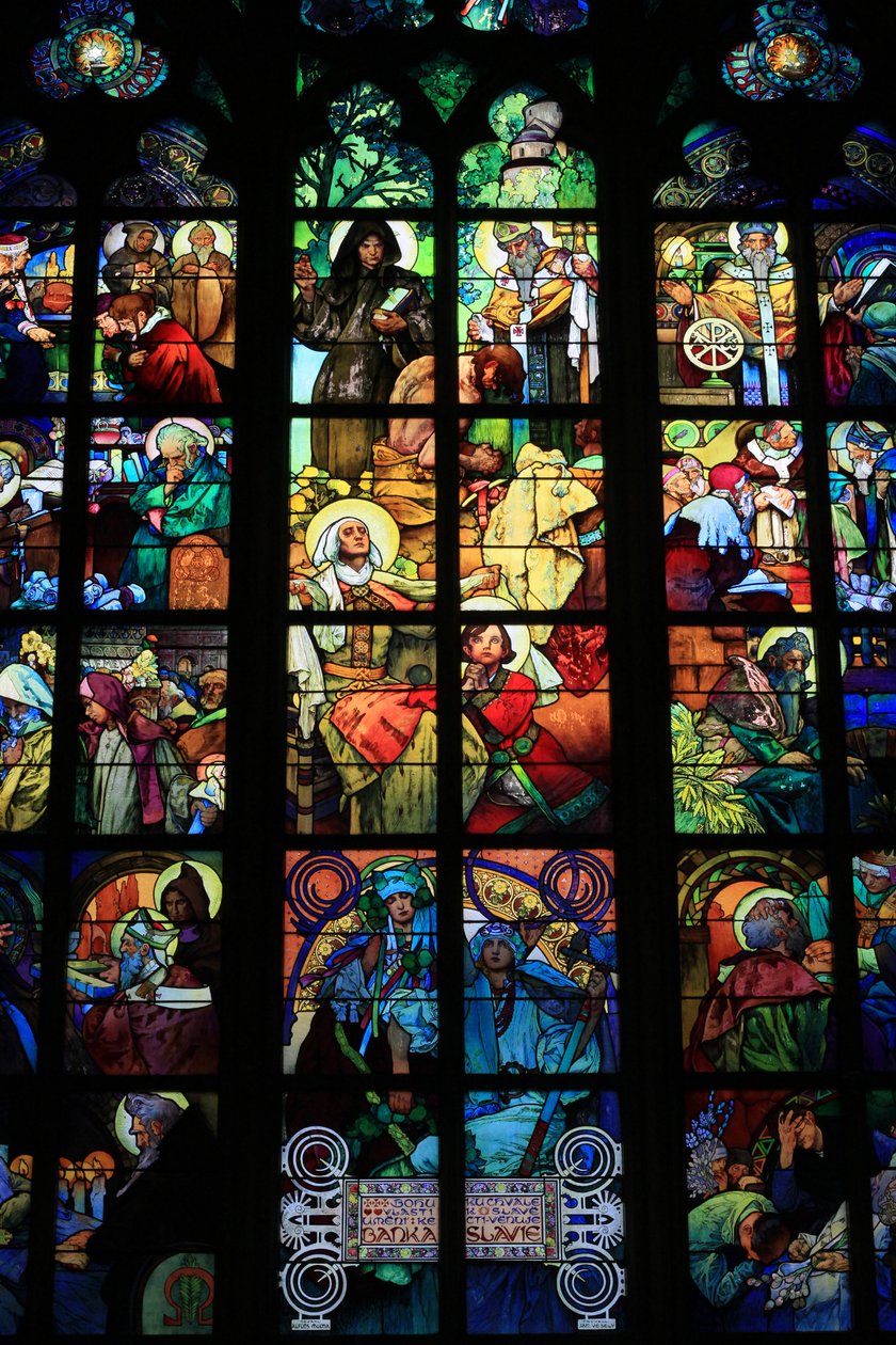 Részlet egy ólomüvegről, Szentek Cirill és Metód élete, Szent Vitus-székesegyház, Vencel és Adalbert, Prága, Csehország (festett üveg) alkotó: Alphonse Mucha