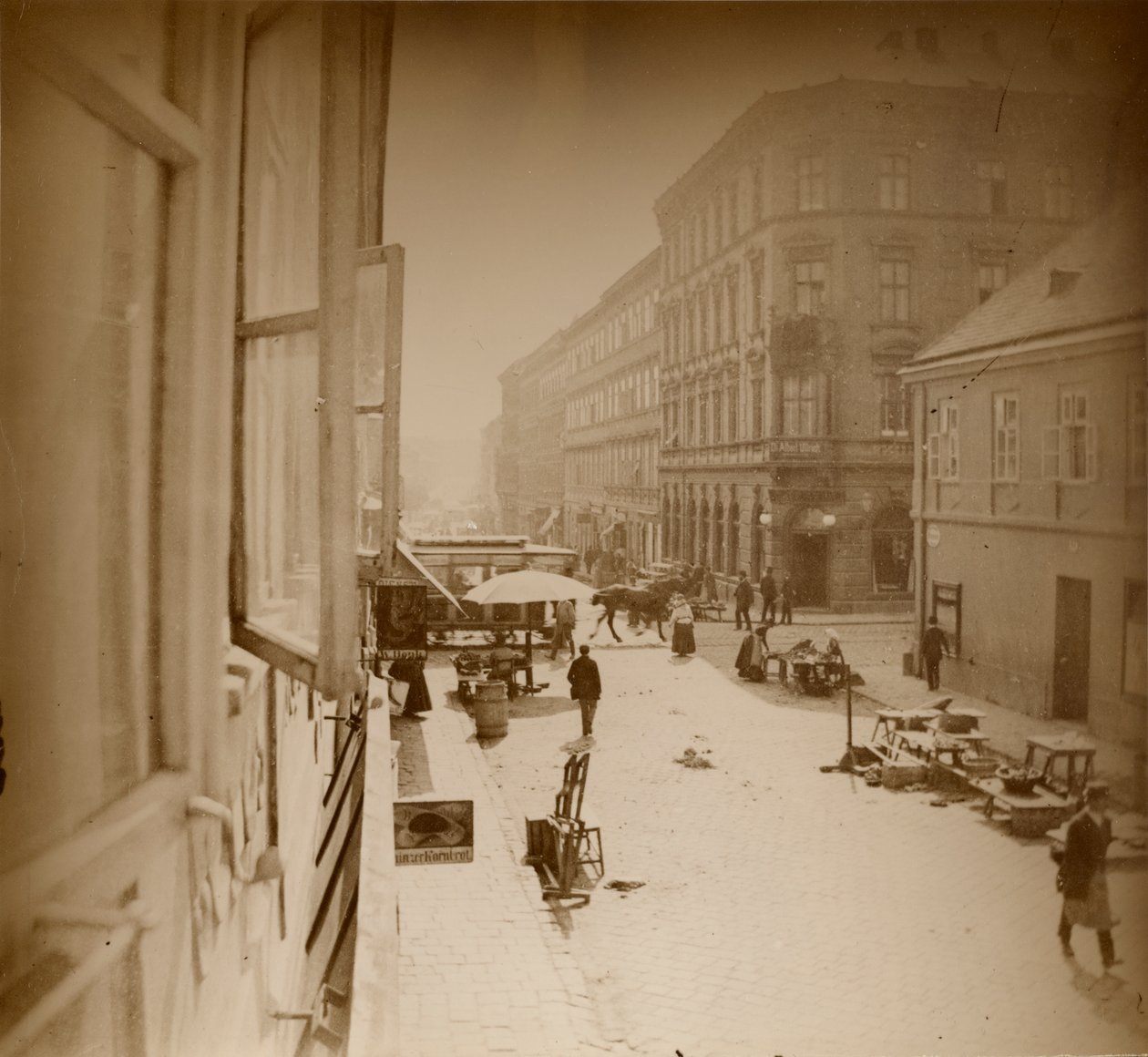 Kilátás a Muchas apartman ablakából, az Amalienstrasse közelében, München, 1886 (zselatin ezüst nyomat) alkotó: Alphonse Mucha
