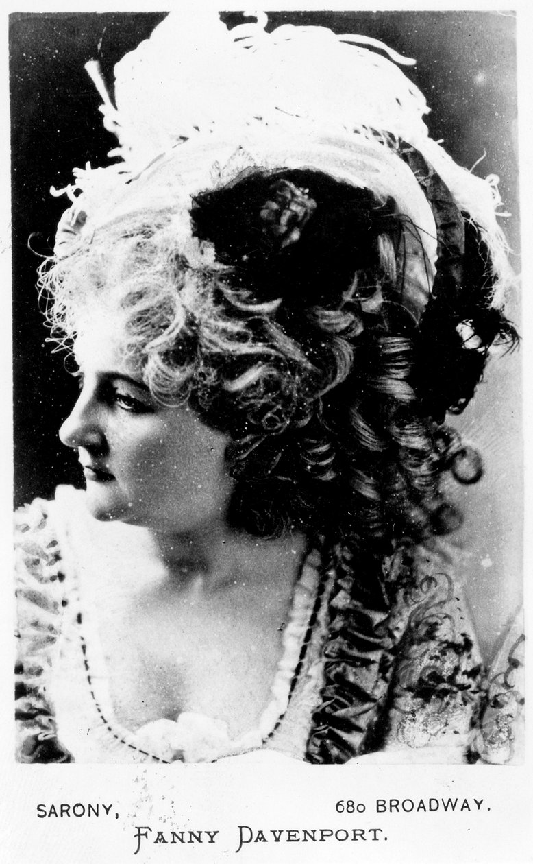 Fanny Davenport névjegykártyája, 1880-98 körül (albumnyomat) alkotó: American Photographer