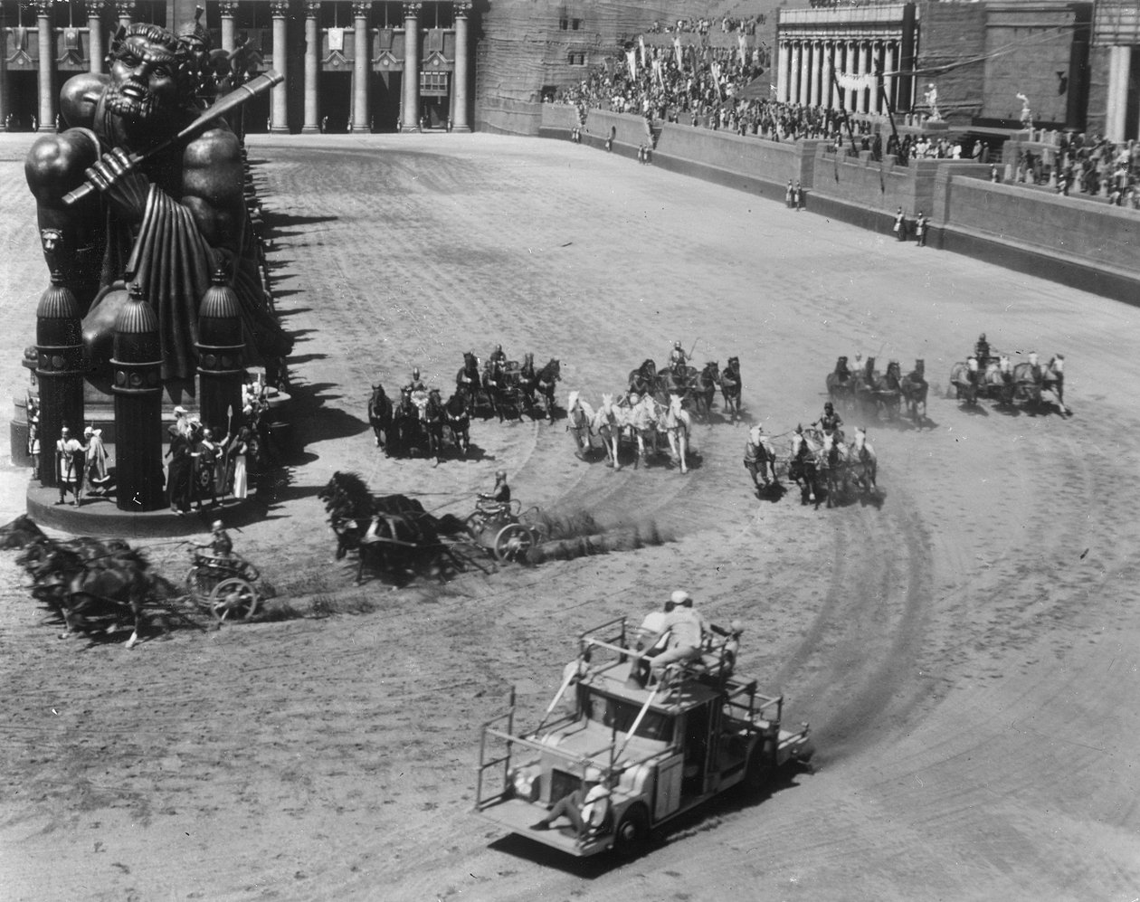A szekérverseny forgatása a „Ben-Hur”-ból, 1925 alkotó: American Photographer