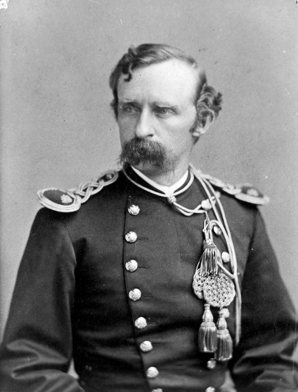 George A. Custer tábornok, egyenruhában, mellszobra alkotó: American Photographer
