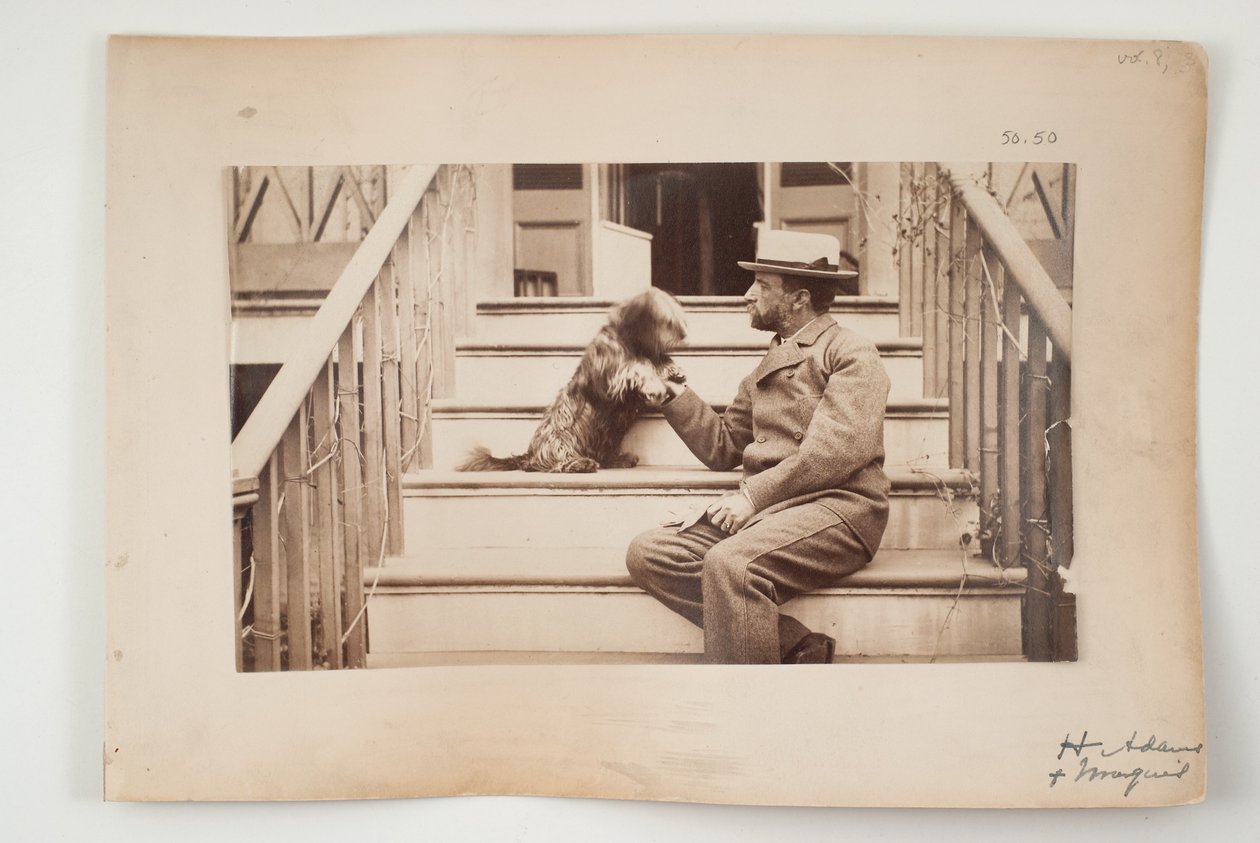 Henry Adams kutyájával, Marquis-szal, 1883 körül alkotó: American Photographer
