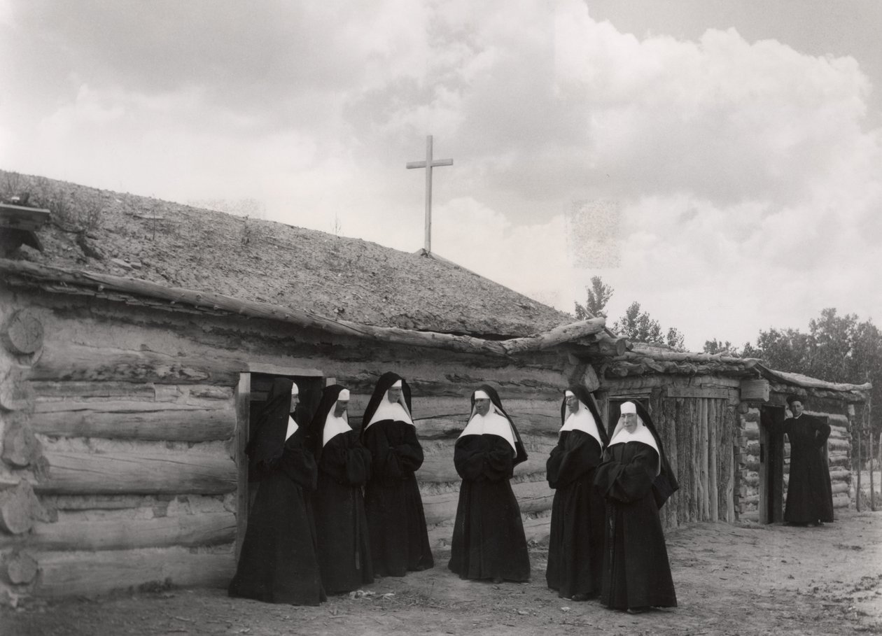Apácák a Saint Labre misszió előtt, Ashland, Montana alkotó: American Photographer