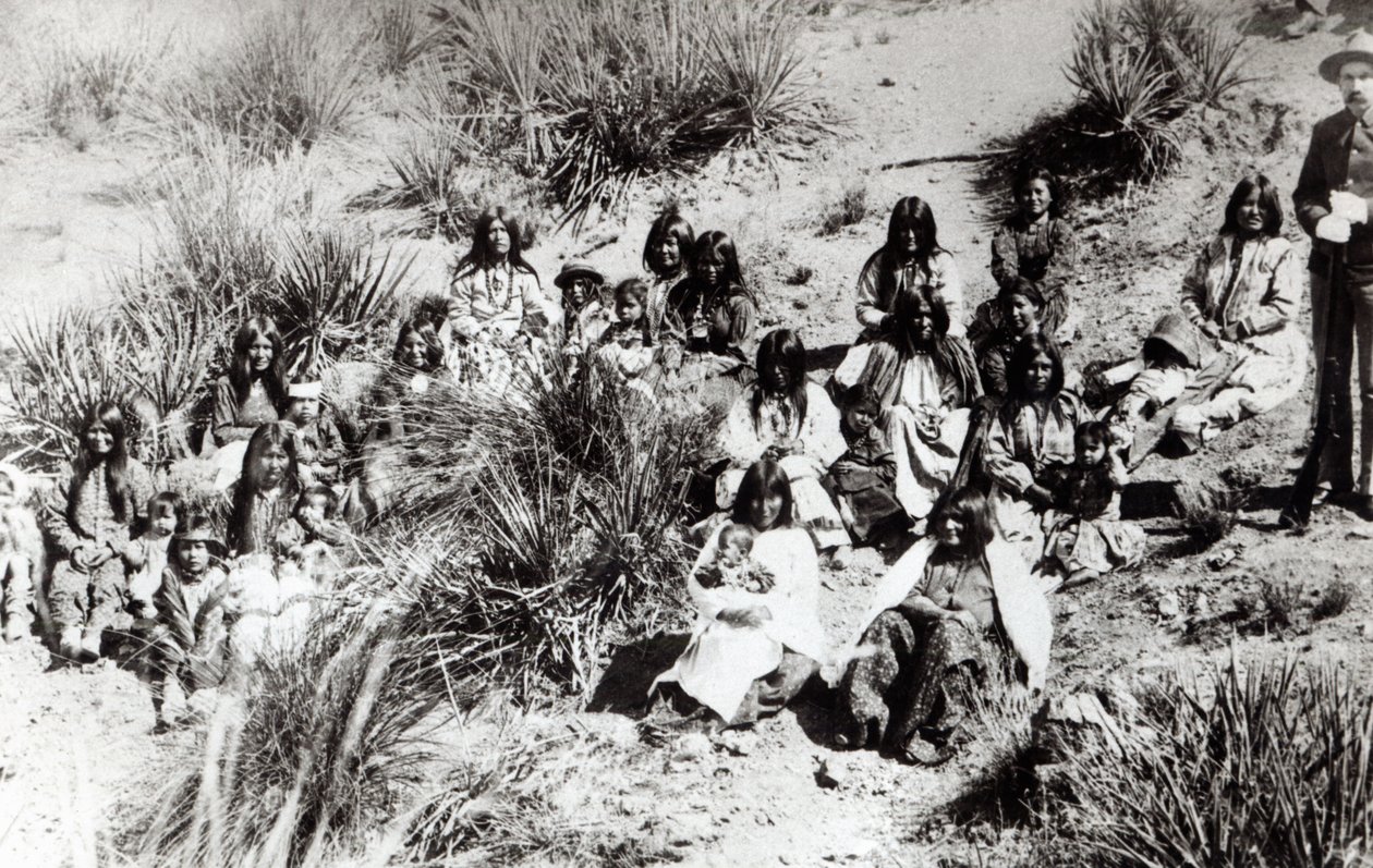 Az utolsó megszökött Geronimo végső kitörése után alkotó: American Photographer