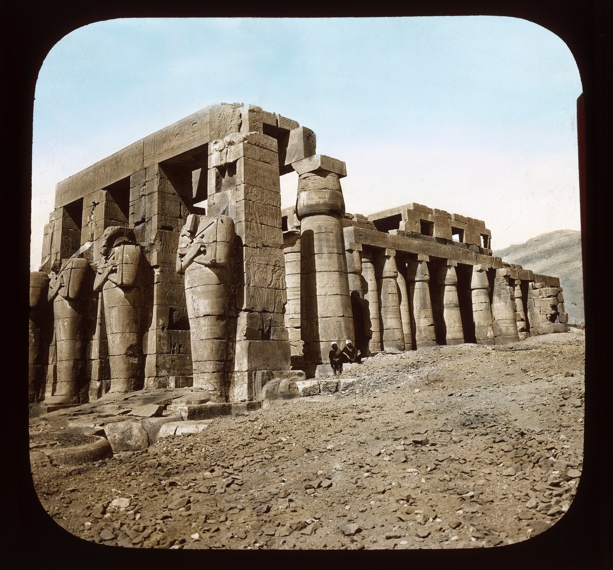 Théba - Ramesseum (lámpás csúszda) alkotó: American Photographer