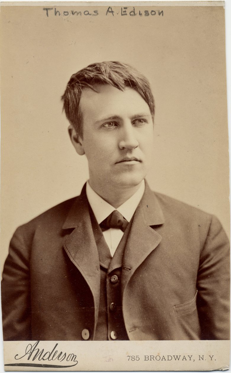 Thomas Alva Edison (1847-1931), amerikai feltaláló, fotó: Anderson, New York (album fotó) alkotó: American Photographer