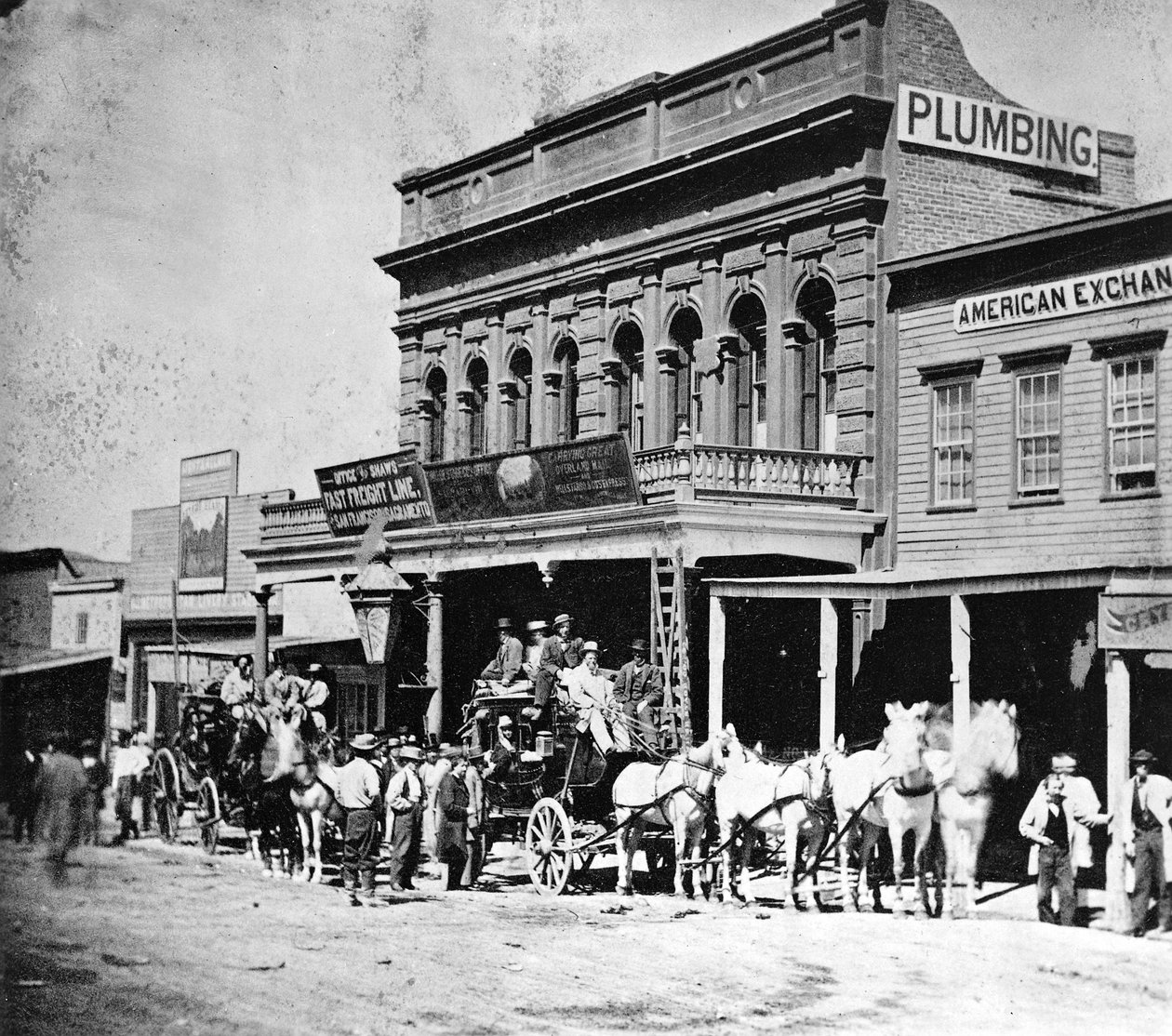 Wells, Fargo und Co.s Express Office, C Street, Virginia City, Nevada, a Lawrence és Houseworth által kiadott Gems of California Scenery-ből, 1866 alkotó: American Photographer