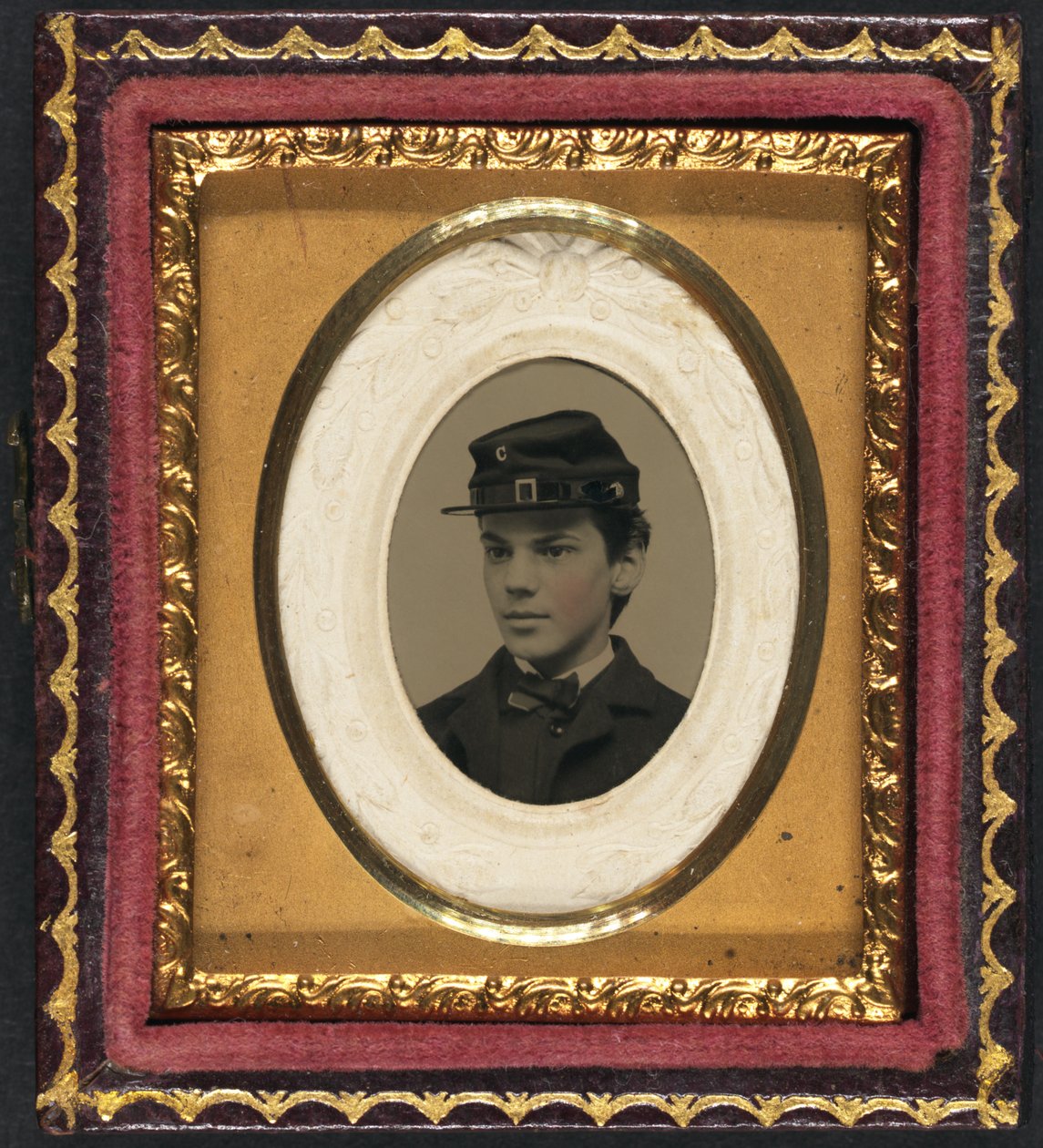 Fiatal, kepit viselő szakszervezeti katona, 1862 körül alkotó: American Photographer