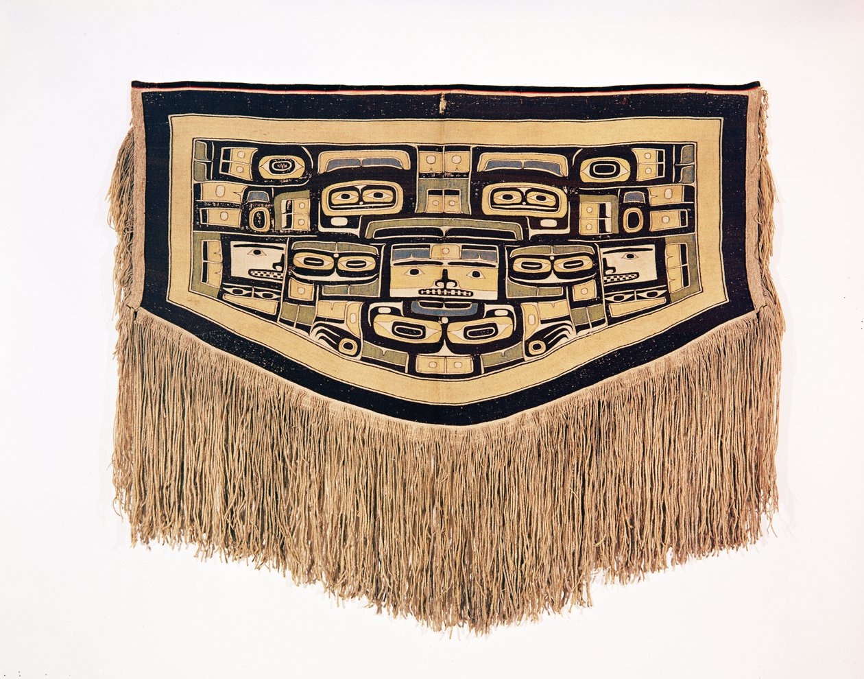 Takaró, Chilkat Tribe (gyapjú és cédrus kéreg) alkotó: American School