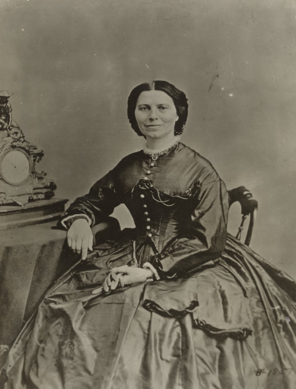 Clara Barton, 1865 körül (f/w fotó) alkotó: American Photographer