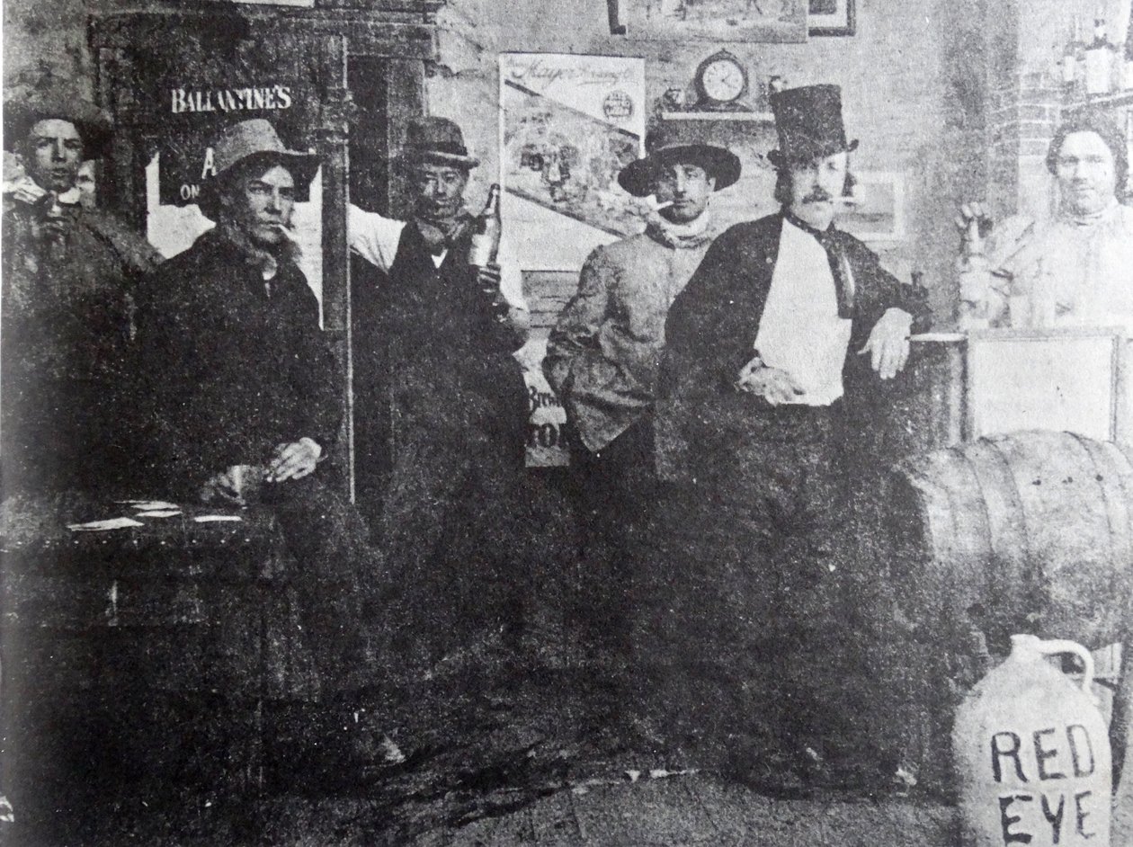 Cripple Creek Barroom, 1898 alkotó: American Photographer