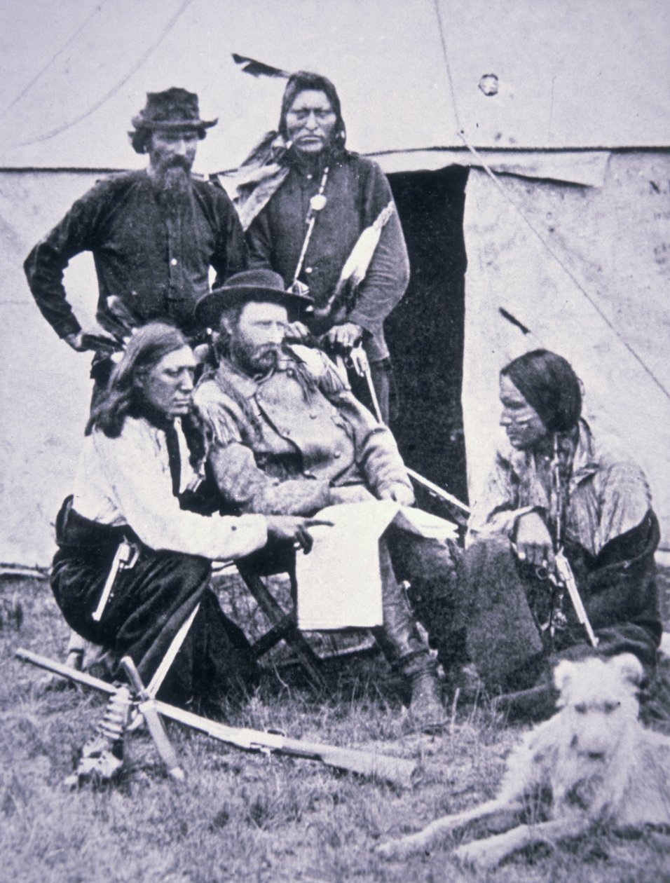 George A. Custer tábornok (1839-76) indiai felderítőivel az 1873-as Yellowstone-expedíció során alkotó: American Photographer