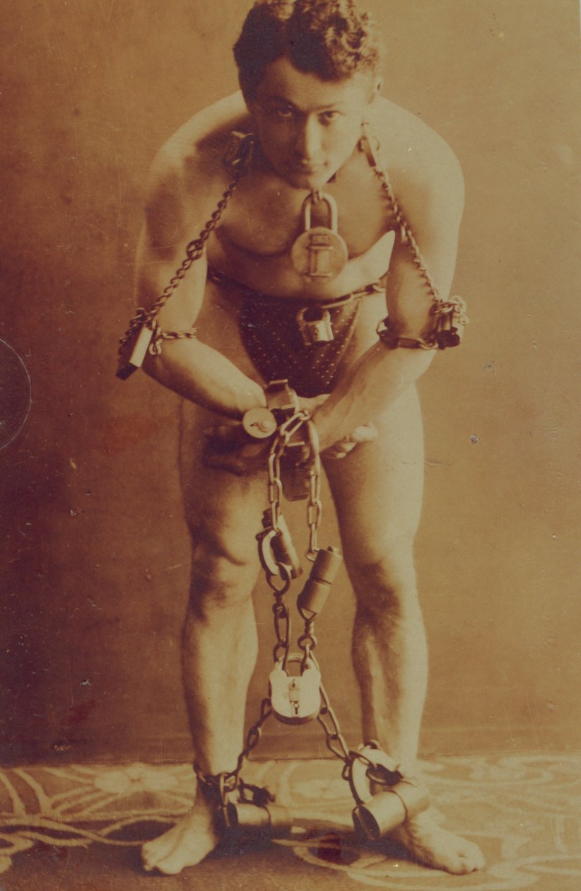 Harry Houdini láncban, 1899 körül alkotó: American Photographer