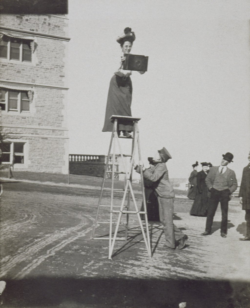 Jessie Tarbox Beals (1871-1942) a louisianai vásárlási kiállításon, 1904 alkotó: American Photographer