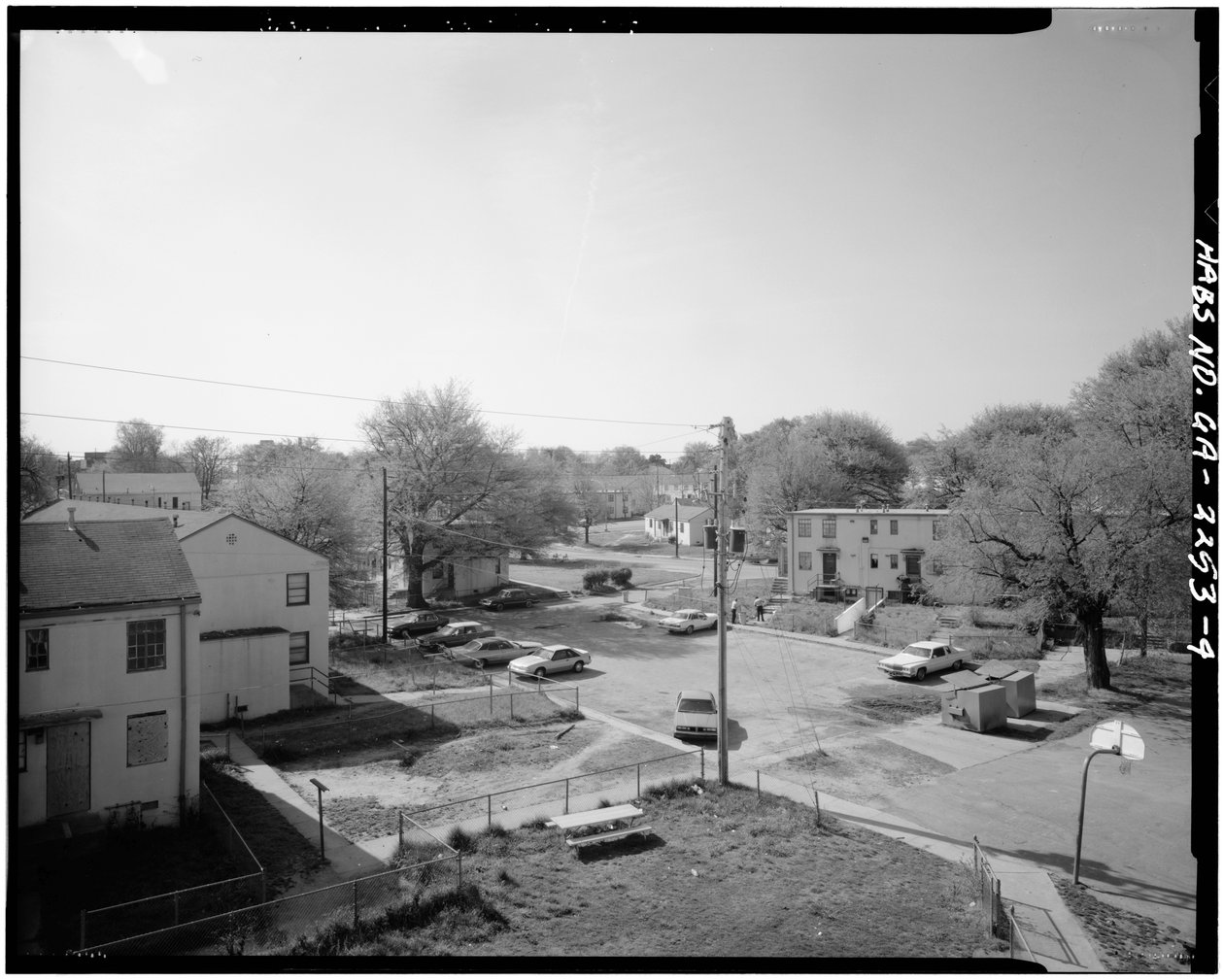 John Hope Homes (közházak), Larkin, Dora, Spelman Streets & Lane határa, Atlanta, Fulton megye, GA (f/w fotó) alkotó: American Photographer