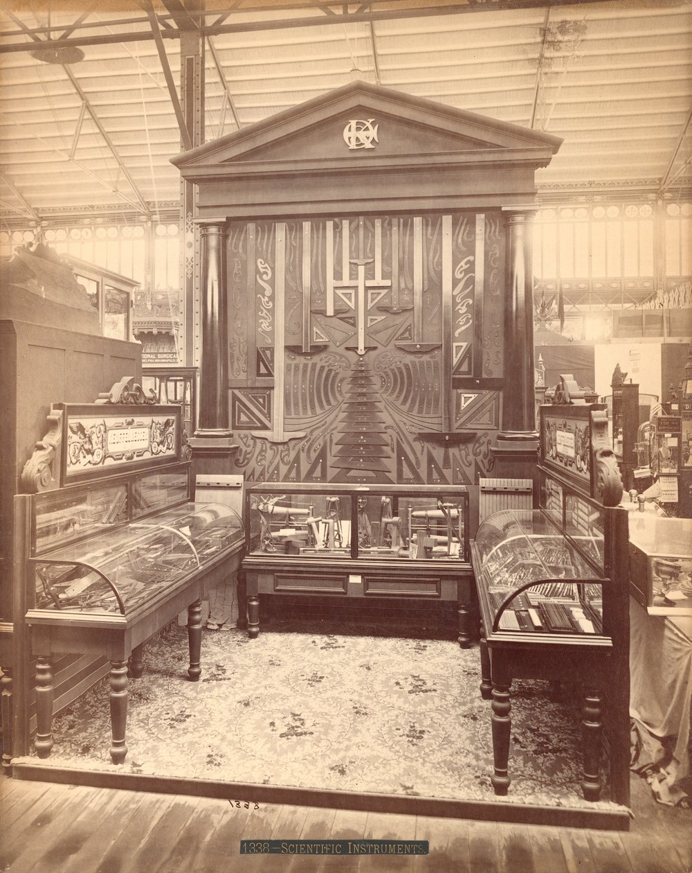 Kuffel & Essers Kiállítás, Főépület, Centenáriumi Nemzetközi Kiállítás, Philadelphia, 1876 (albumnyomat) alkotó: American Photographer