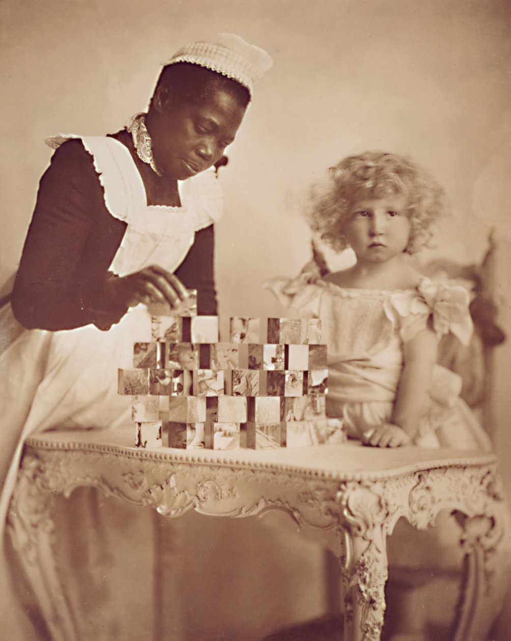 Maid DeAh, 1900 körül (albumnyomtatott fotó) alkotó: American Photographer