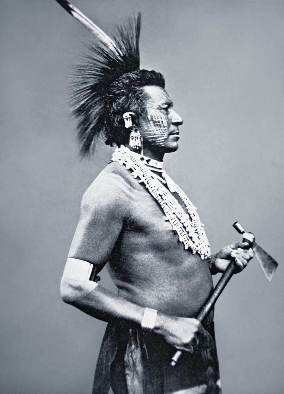 Osage Tribe Warrior tomahawk pipával, 1875 körül (f/w fotó) alkotó: American Photographer