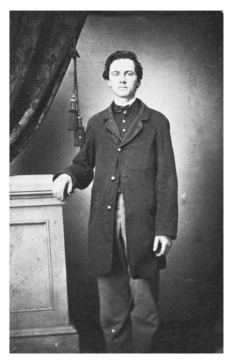 Fiatal férfi portréja (fekete-fehér fotó) alkotó: American Photographer