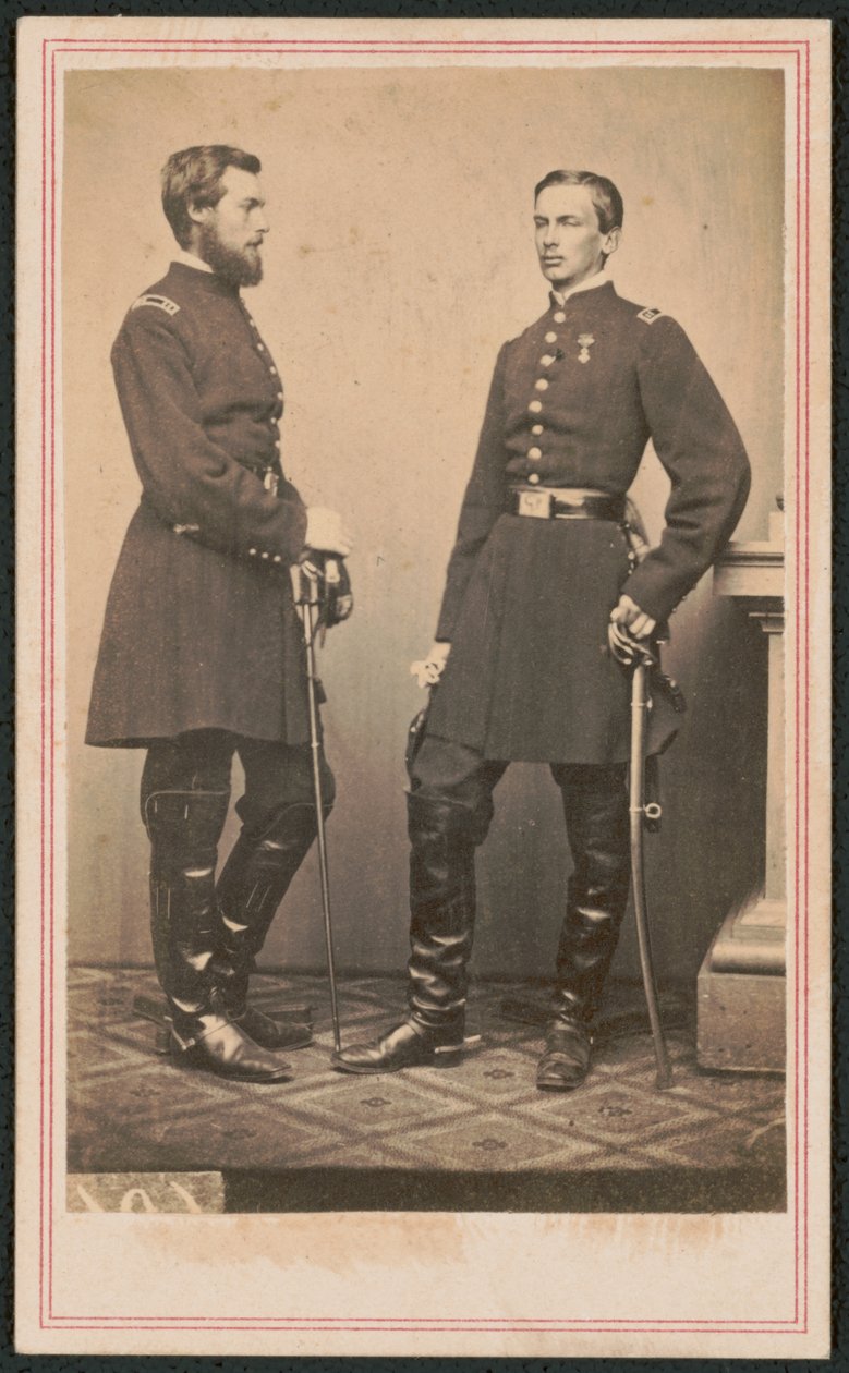 Philippe Orléans-i herceg, Párizs grófja és testvére, Robert Orléans-i herceg, Chartres hercege, Uniós egyenruhában, karddal, 1861-62 körül (f/w fotó) alkotó: American Photographer