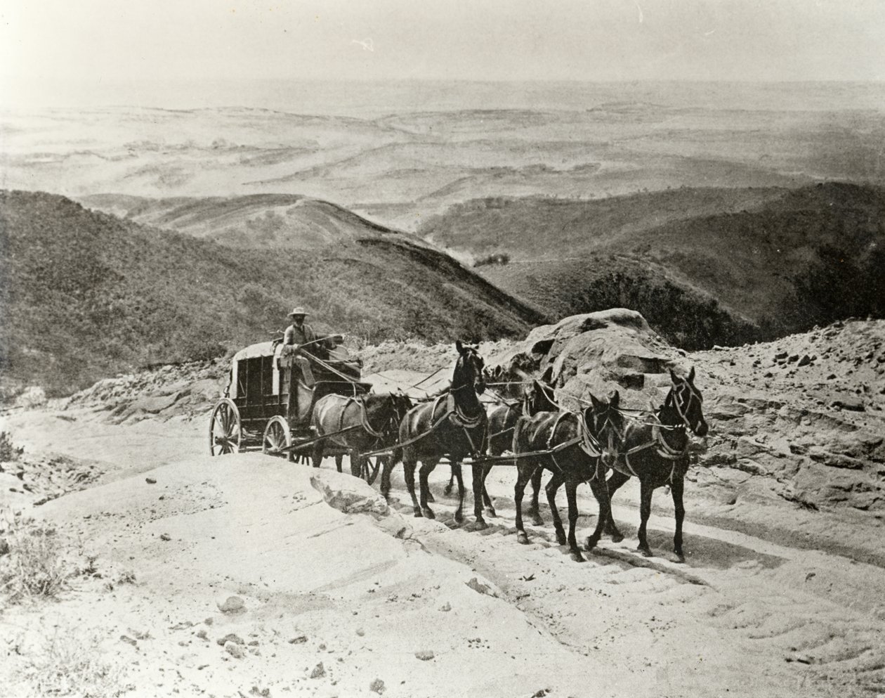 Stagecoach átkelés a San Marcos-hágón, Kaliforniában alkotó: American Photographer