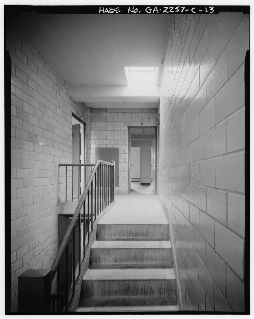 Techwood Homes, Building No. 1, 575-579 Techwood Drive, Atlanta, Fulton County, GA (f/w fotó) alkotó: American Photographer